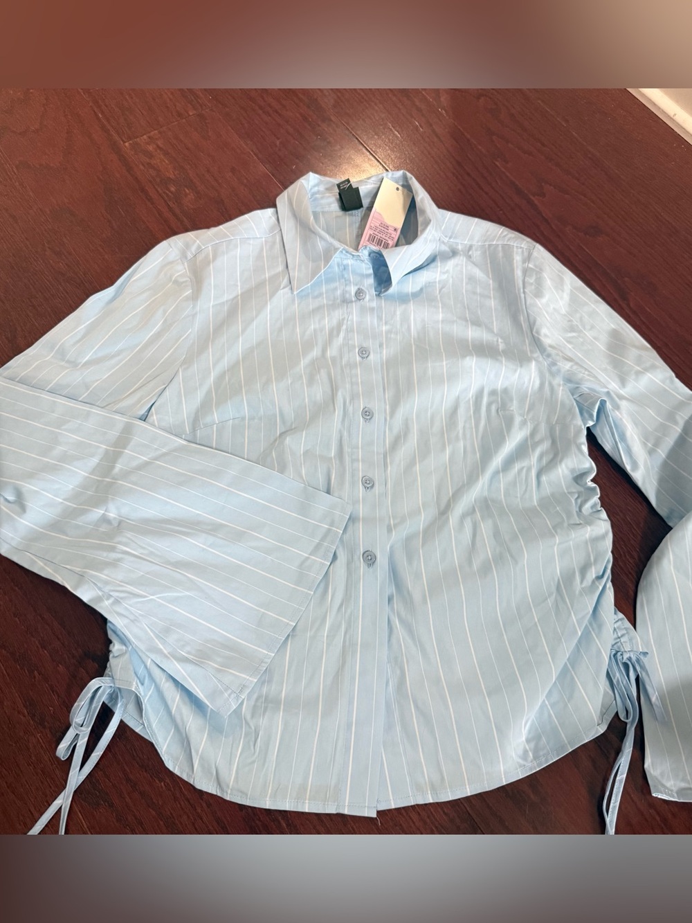 Wild Fable Light Blue Pinstripe women’s Button-Up Shirt